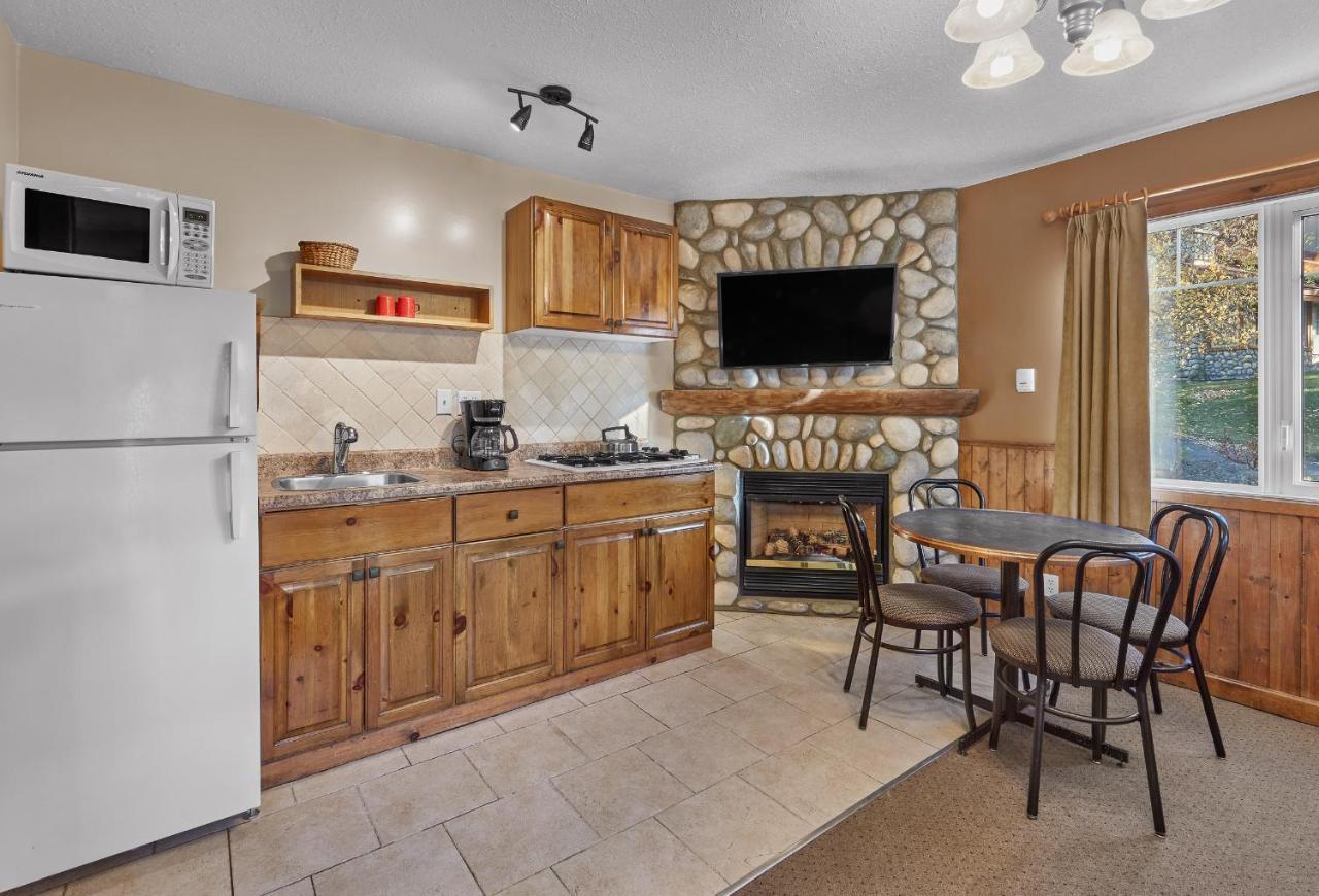 Patricia Lake Bungalows 재스퍼 외부 사진