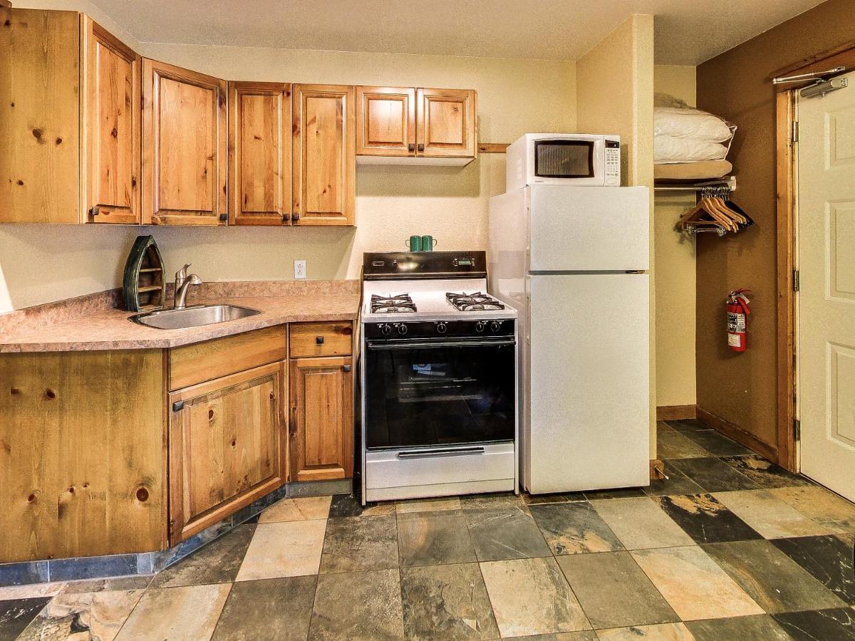 Patricia Lake Bungalows 재스퍼 외부 사진